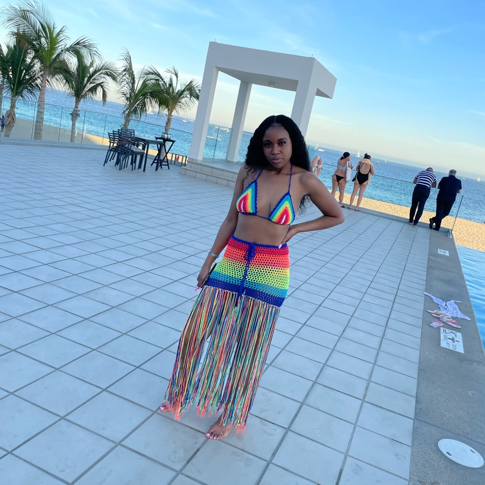 Mulit colored 2 piece crotchet set